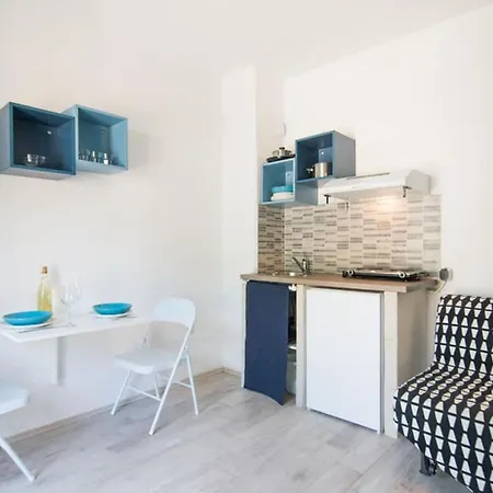 Klimatisiertes Gaestezimmer Mit Blick Auf Den Pinienwald By Interhome * Pašman